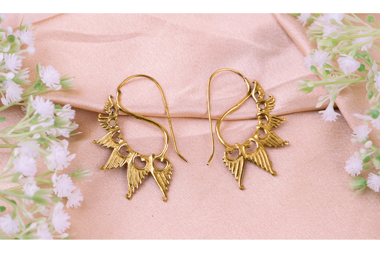 Earcuffs