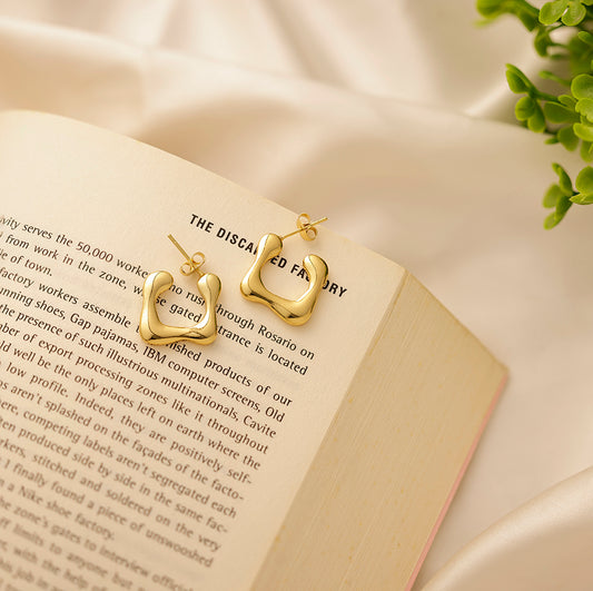 Olivia Hoops